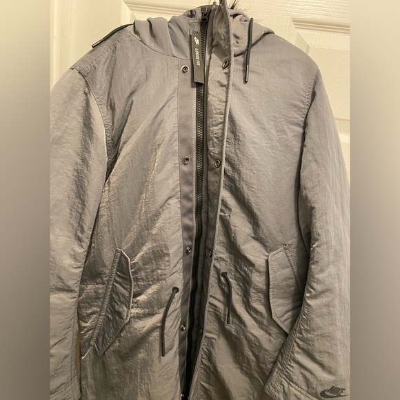 Nike Down filled hooded fishtail parka BV4751-021 - Picture 3 of 15